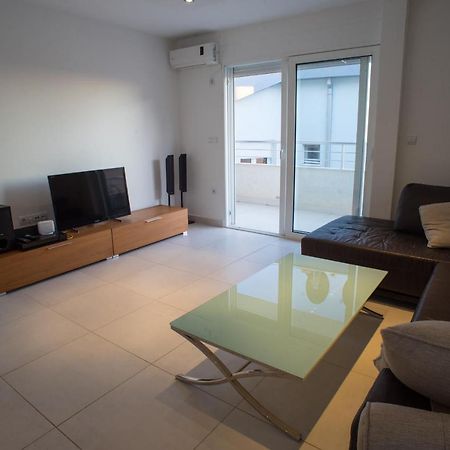 Becici Three-Bedroom Penthouse Apartment With Jacuzzi 외부 사진